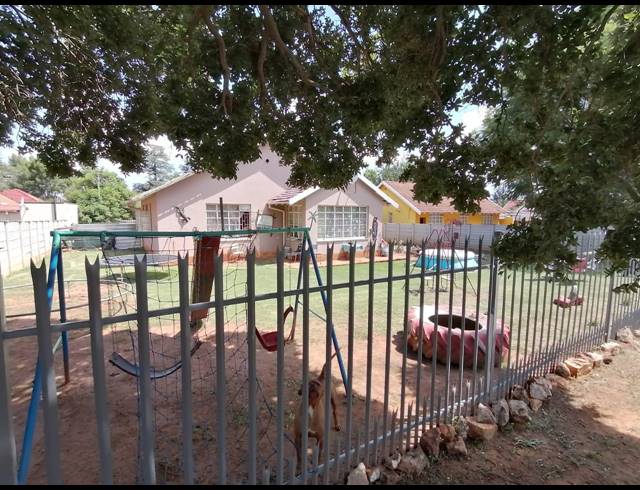 3 BEDROOM HOUSE SOLD IN STILFONTEIN EXT 1